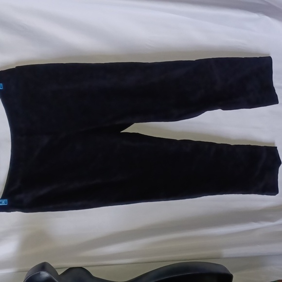 Liz Claiborne Woman Midrise Velvet tapered pants SZ. 14W 98% cotton 2% spandex - Picture 1 of 6